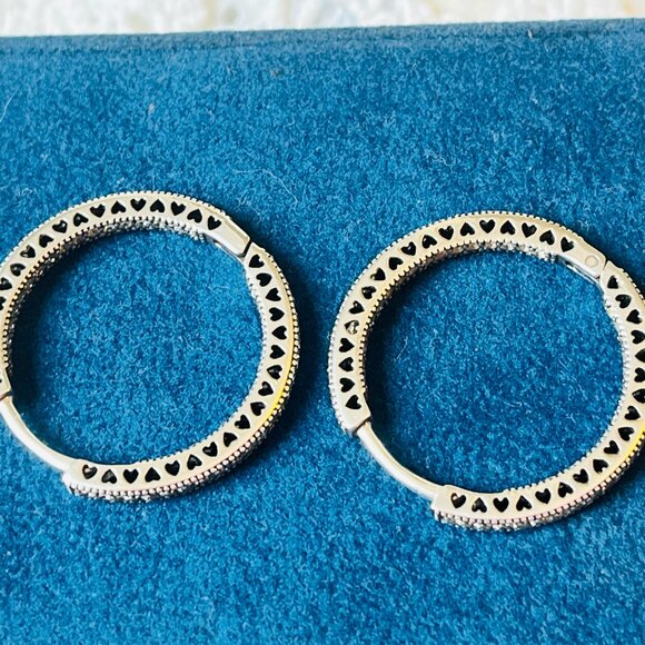 Pandora Large Pave Hoops Sterling Silver Sparkle and Hearts - Picture 3 of 10